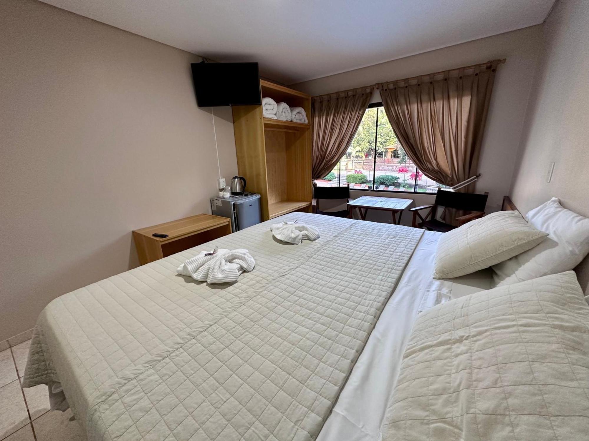 Parque Hotel Manantial Hohenau Eksteriør billede