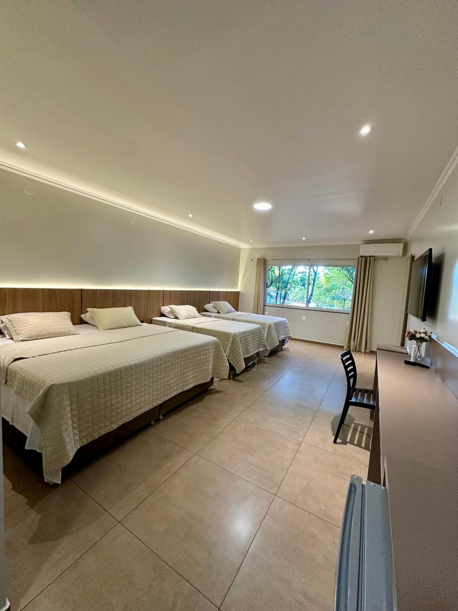 Parque Hotel Manantial Hohenau Eksteriør billede