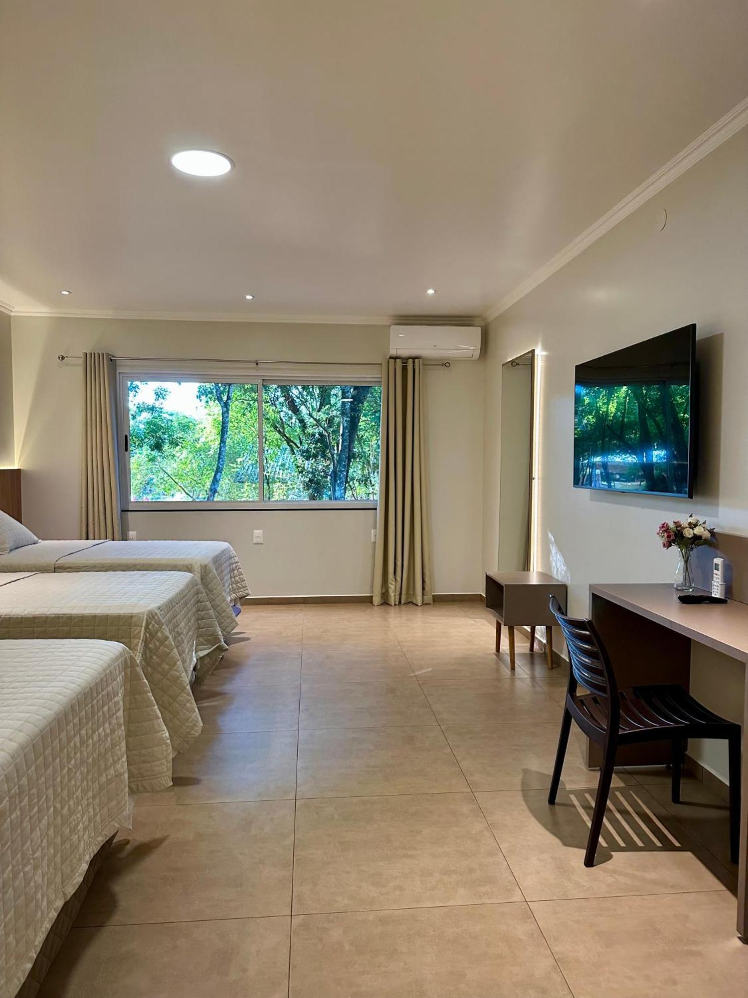 Parque Hotel Manantial Hohenau Eksteriør billede