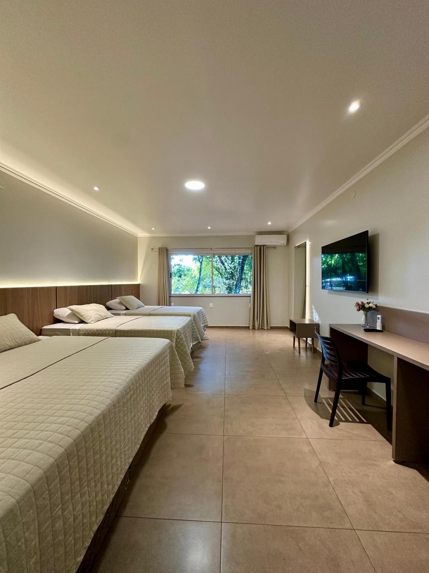 Parque Hotel Manantial Hohenau Eksteriør billede